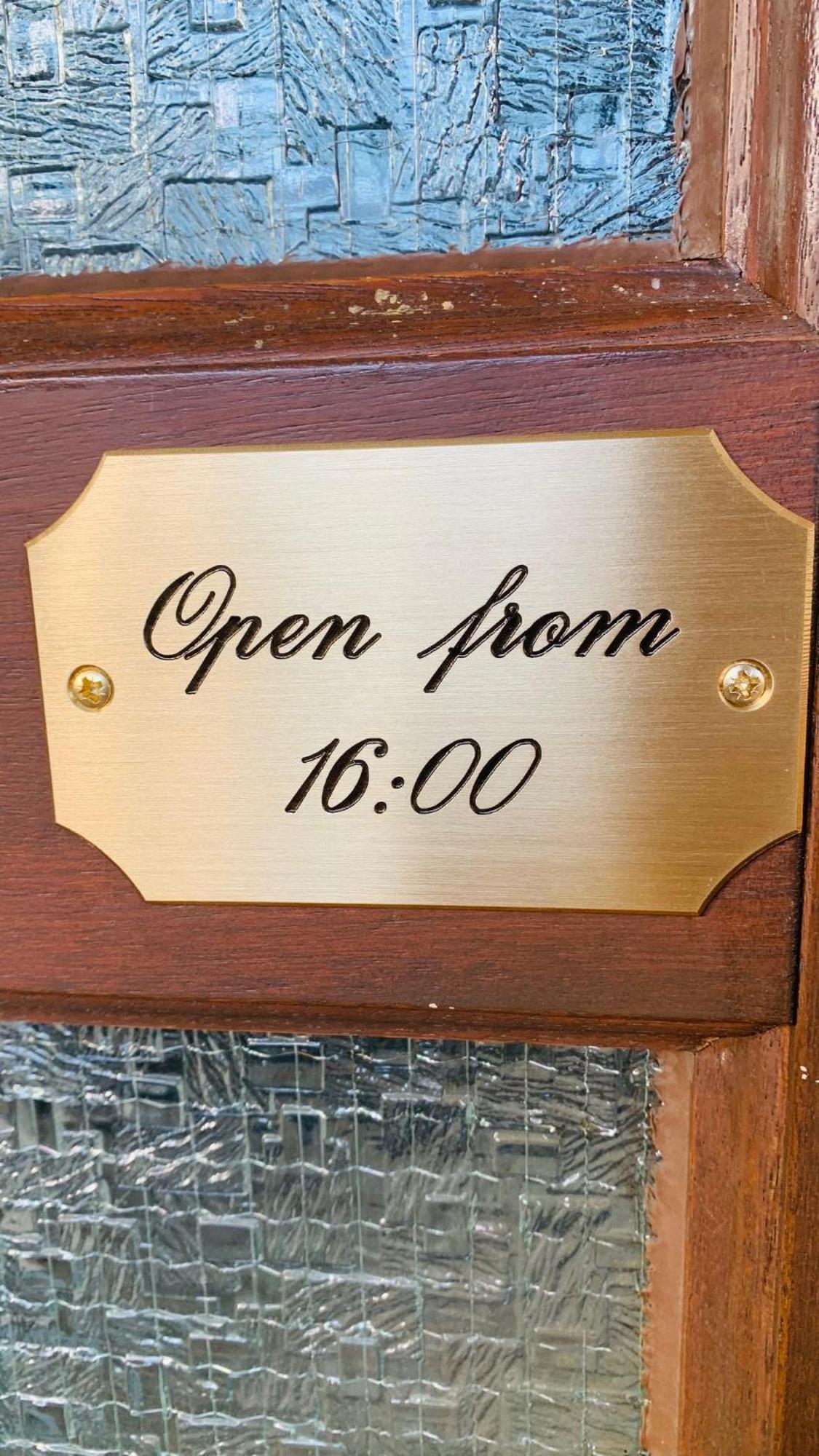 Privatunterkunft Ferienzimmer - *
